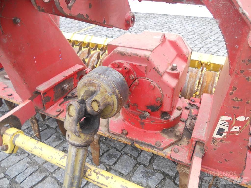 Pöttinger 3000 Harrows