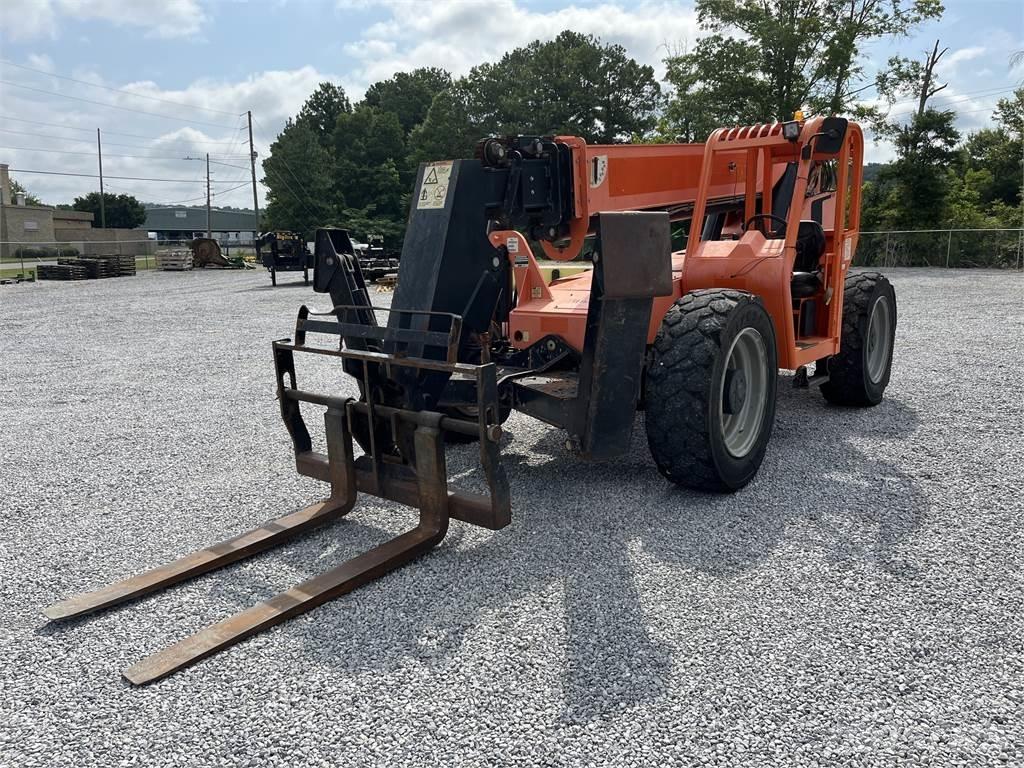 SkyTrak 10054 Telescopic handlers