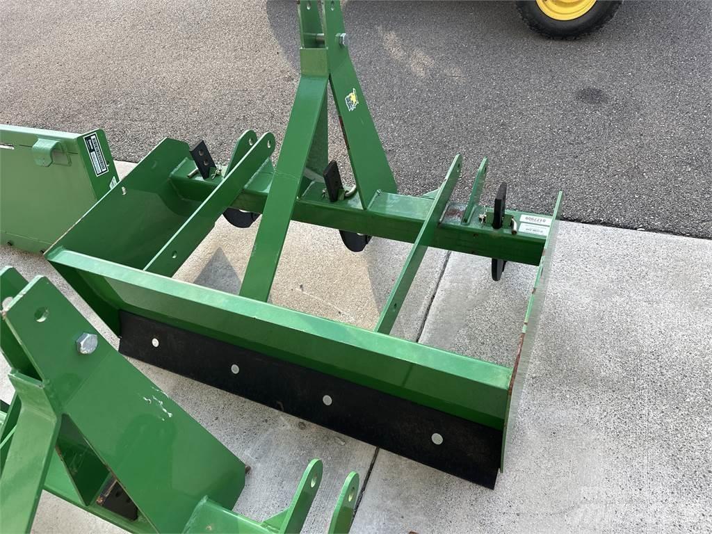 Titan 48 Farm machinery