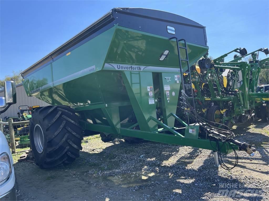 UNVERFERTH 1060 Grain / Silage Trailers