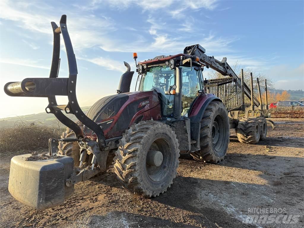 Valtra T174 Forwarders
