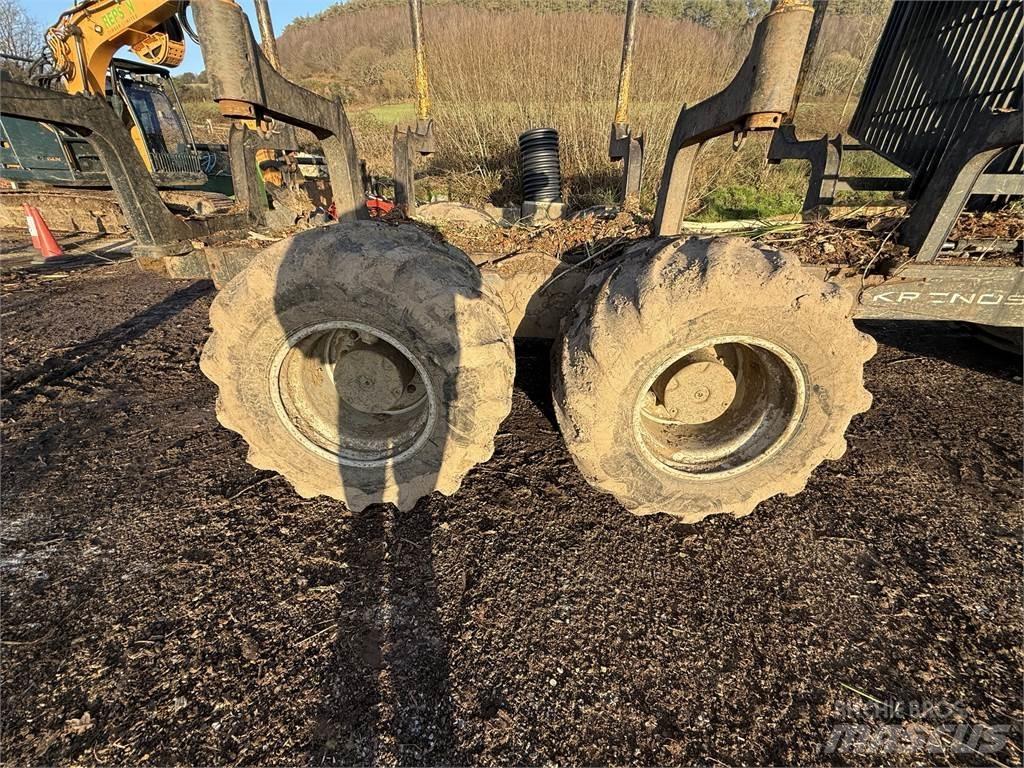 Valtra T174 Forwarders