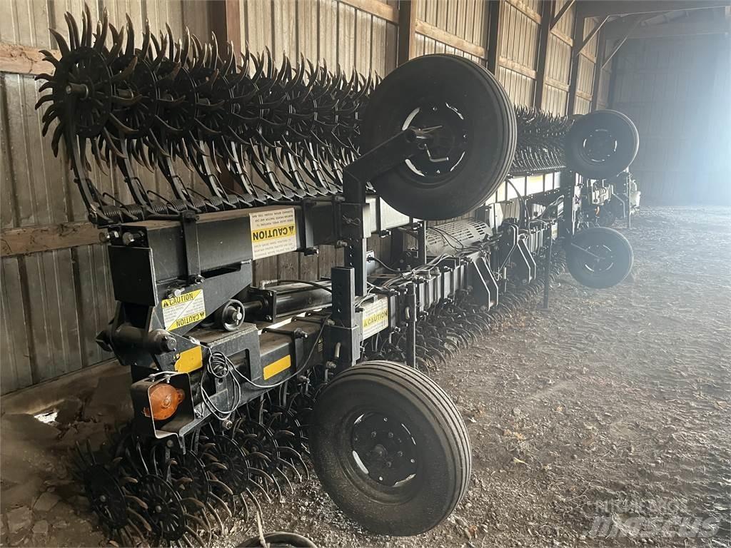 YETTER 3541 Other tillage machines and accessories