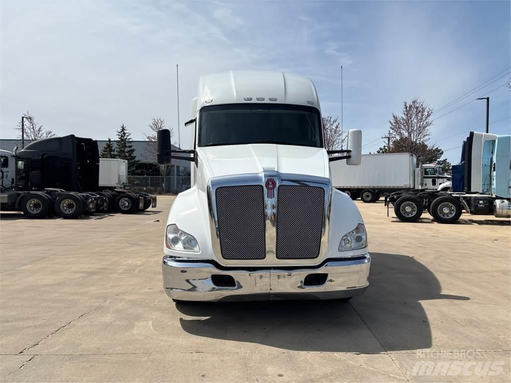 Kenworth T680 Prime Movers