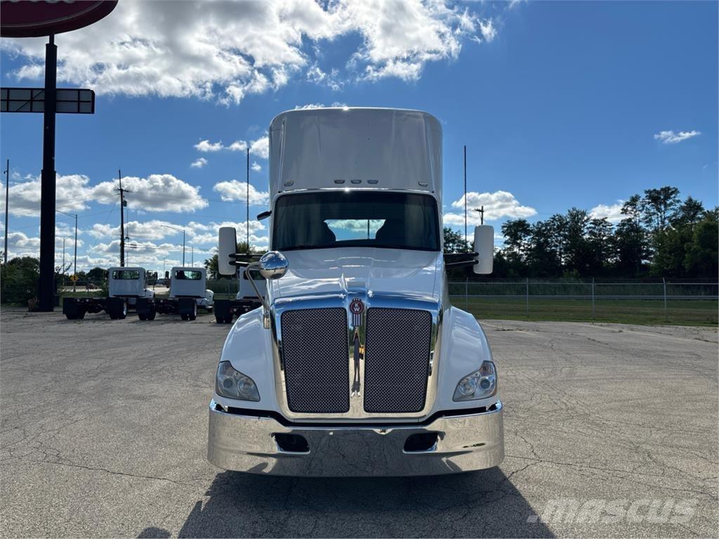 Kenworth T680 Prime Movers