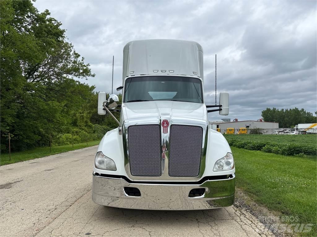 Kenworth T680 Prime Movers