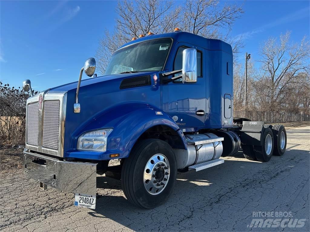 Kenworth T880 Prime Movers