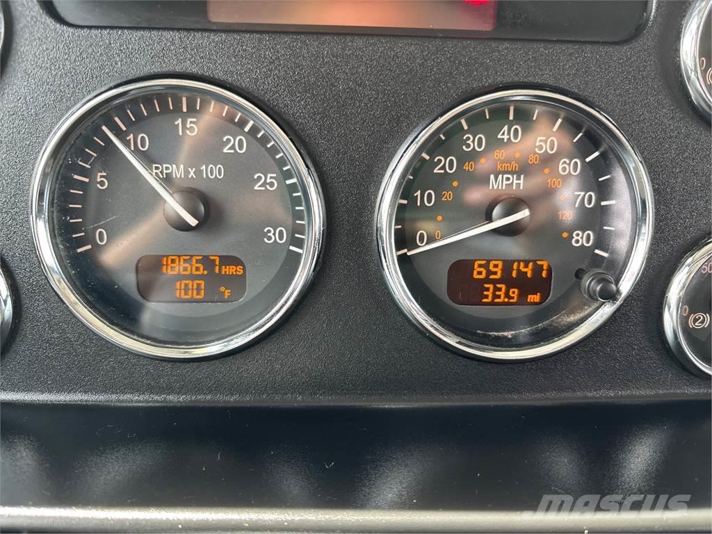Peterbilt 337 Other trucks