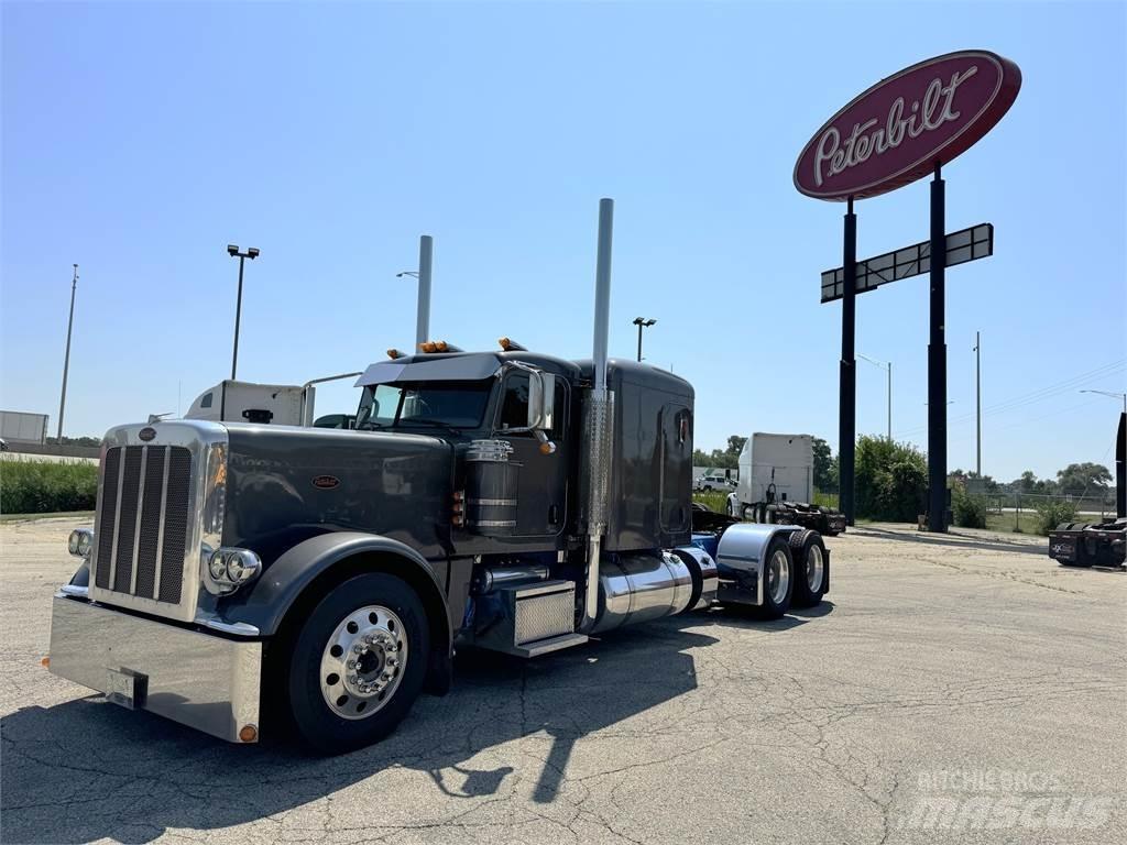 Peterbilt 389 Prime Movers