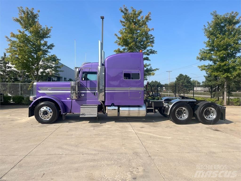 Peterbilt 389 Prime Movers