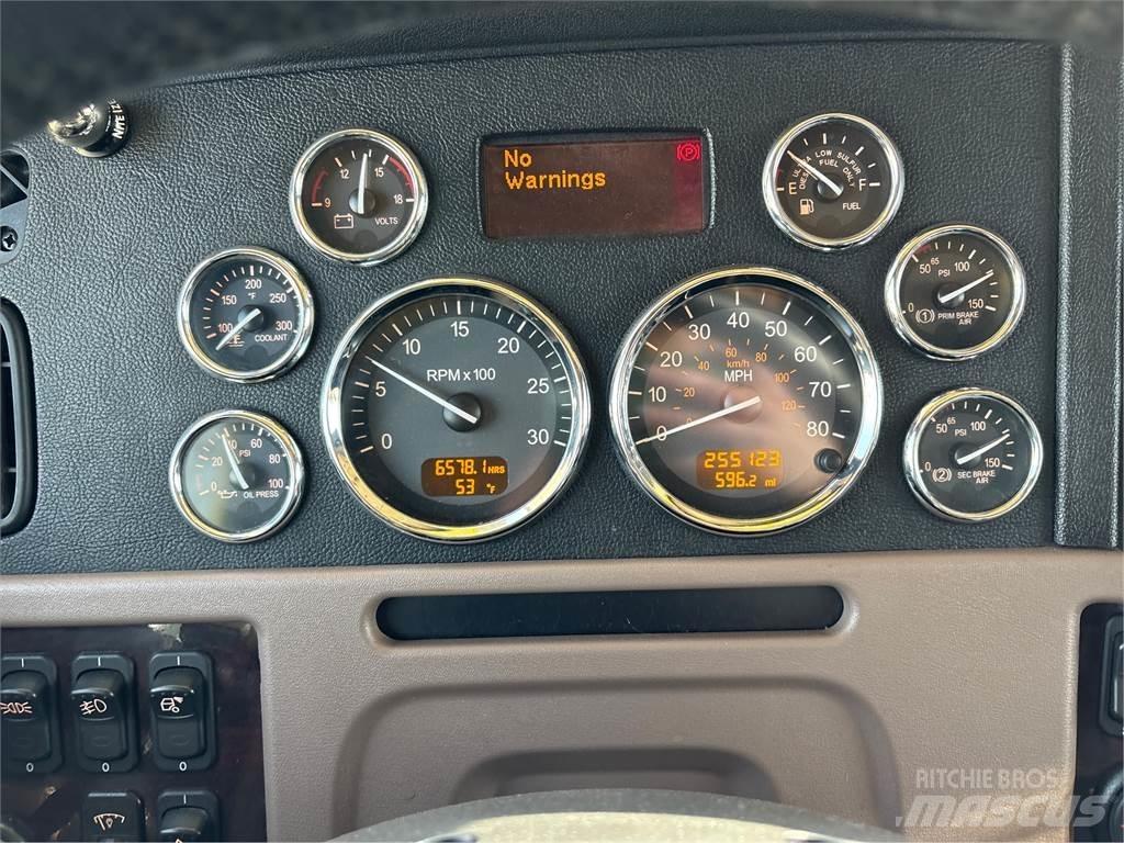 Peterbilt 389 Prime Movers