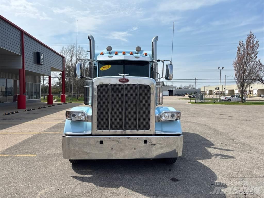 Peterbilt 389 Prime Movers