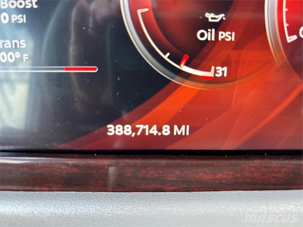 Peterbilt 389 Prime Movers