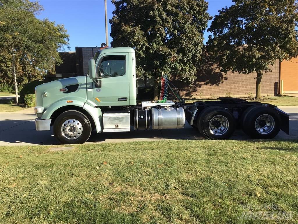 Peterbilt 567 Prime Movers