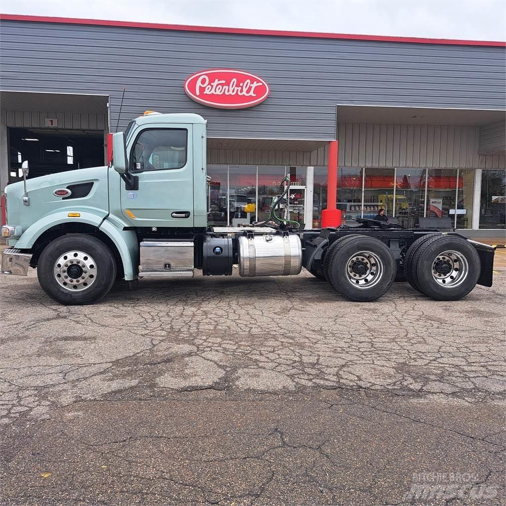 Peterbilt 567 Prime Movers