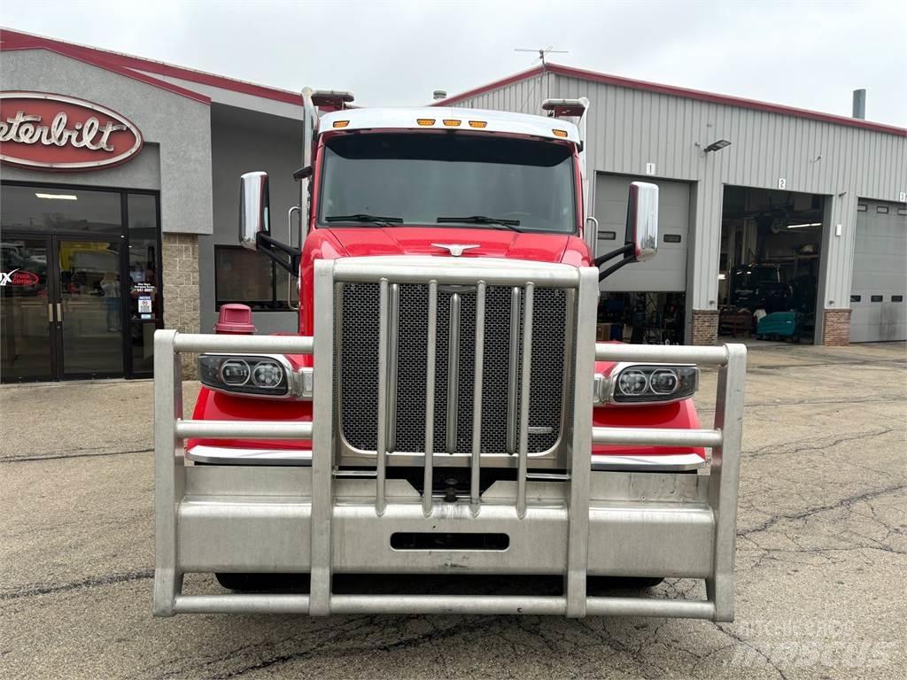 Peterbilt 567 Prime Movers