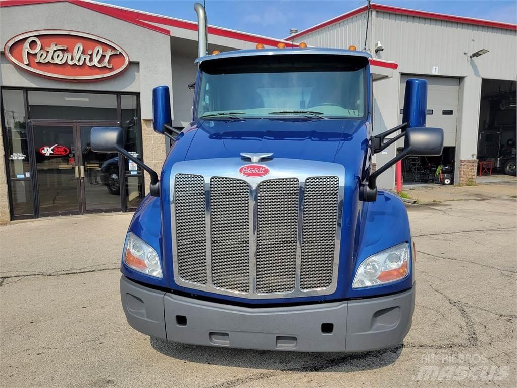 Peterbilt 579 Prime Movers