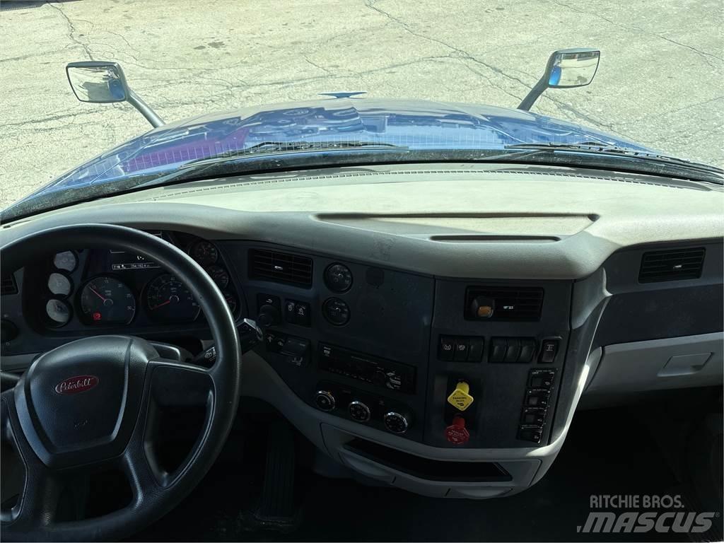 Peterbilt 579 Prime Movers