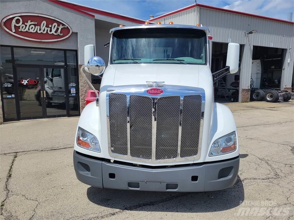 Peterbilt 579 Prime Movers