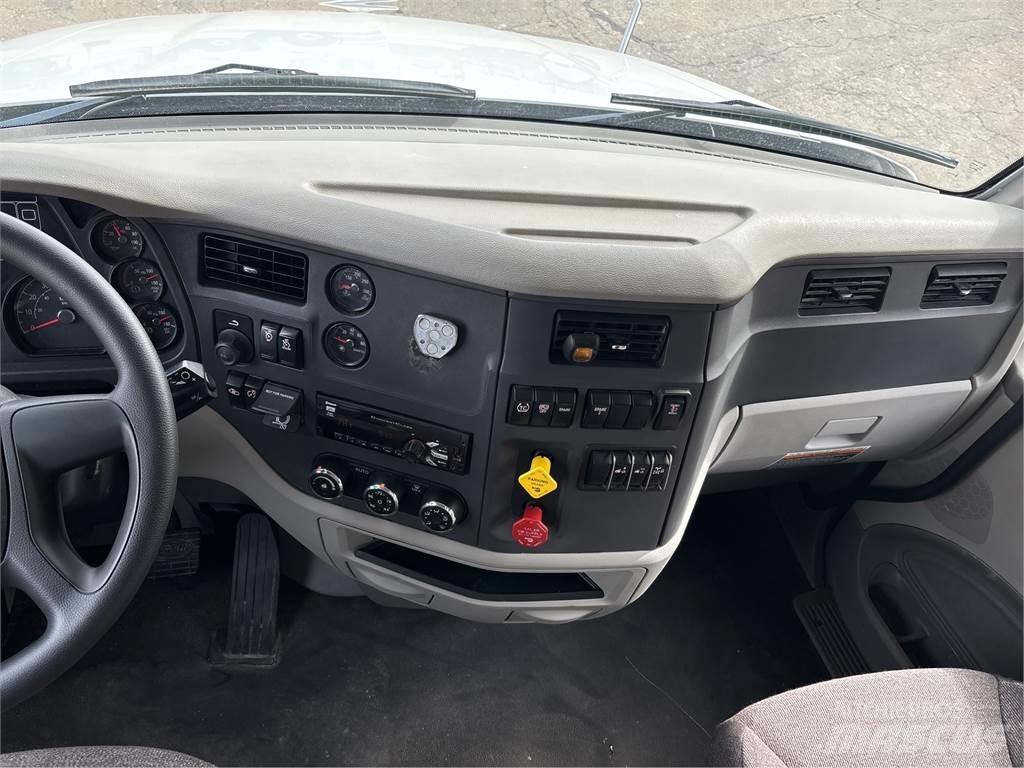 Peterbilt 579 Prime Movers