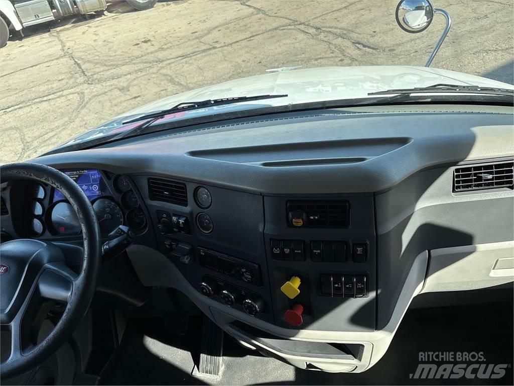 Peterbilt 579 Prime Movers