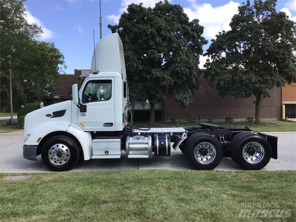 Peterbilt 579 Prime Movers