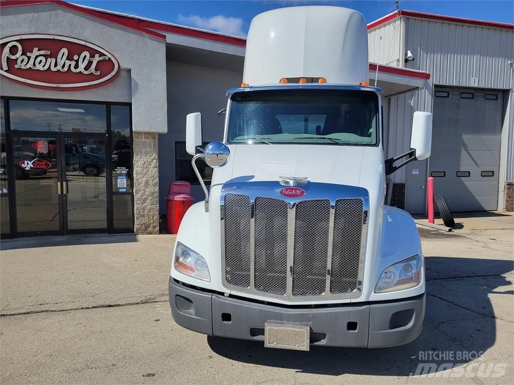 Peterbilt 579 Prime Movers