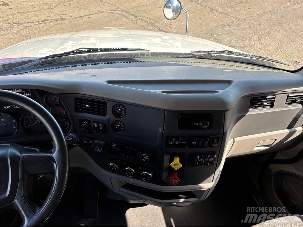 Peterbilt 579 Prime Movers