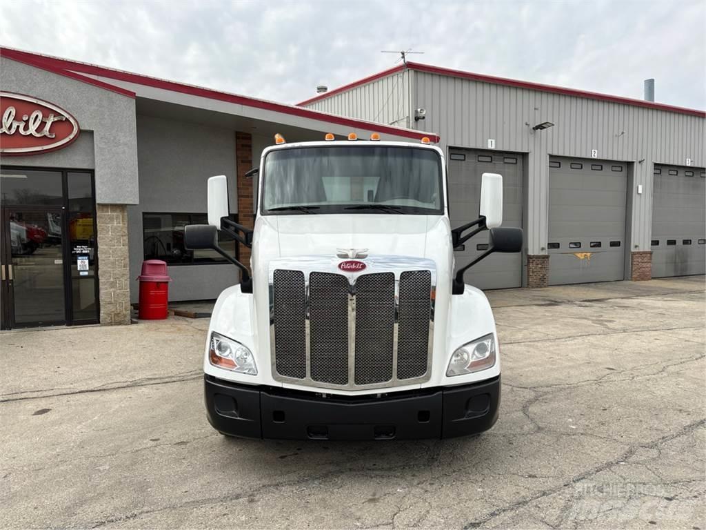 Peterbilt 579 Prime Movers