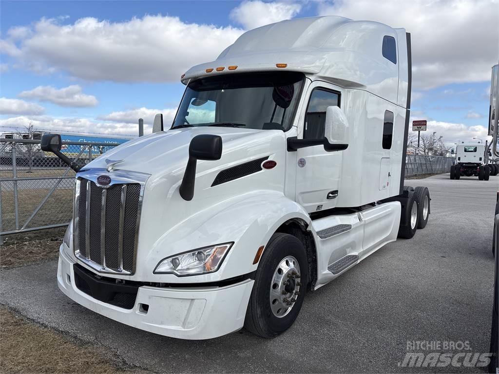 Peterbilt 579 Prime Movers