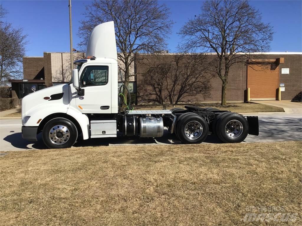 Peterbilt 579 Prime Movers