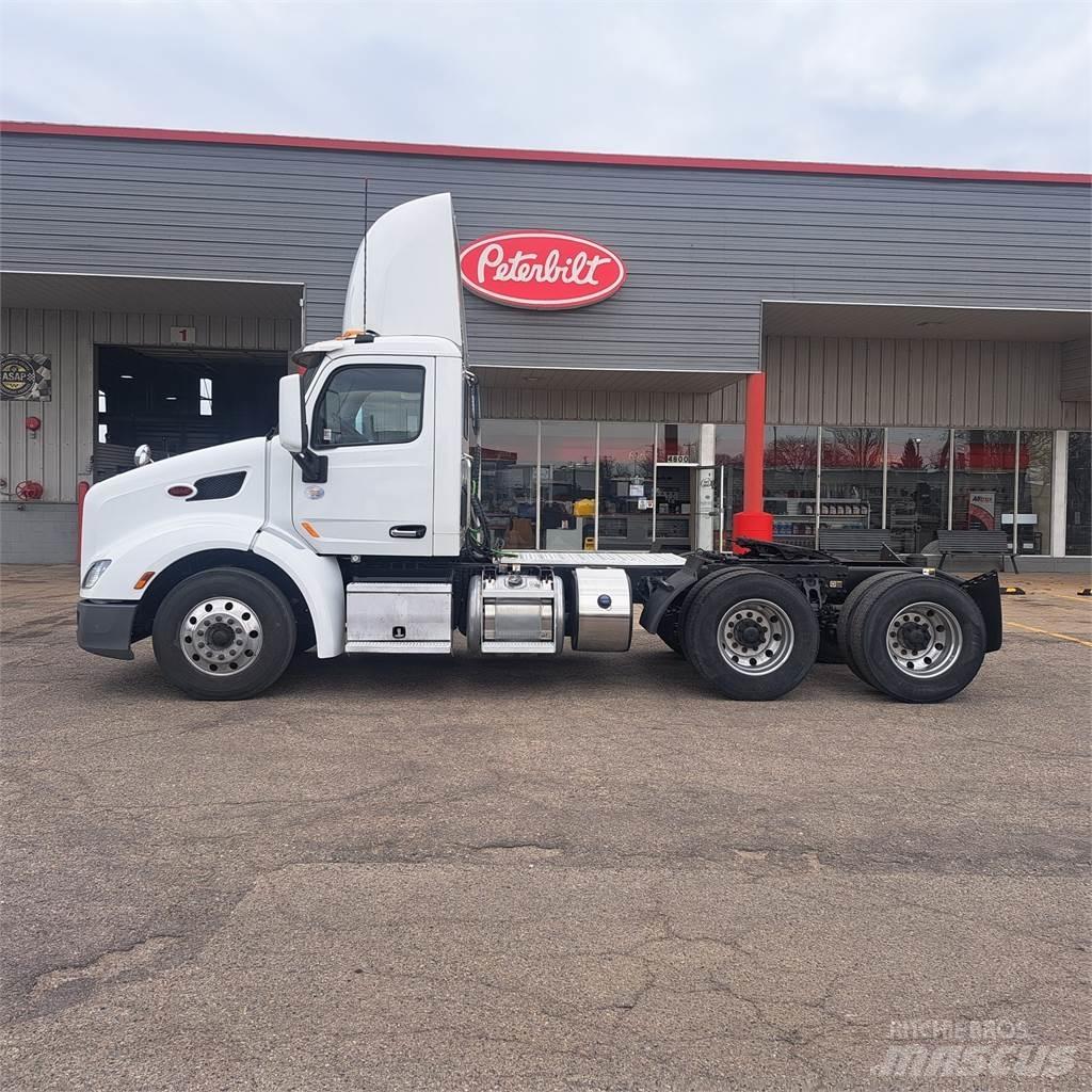 Peterbilt 579 Prime Movers