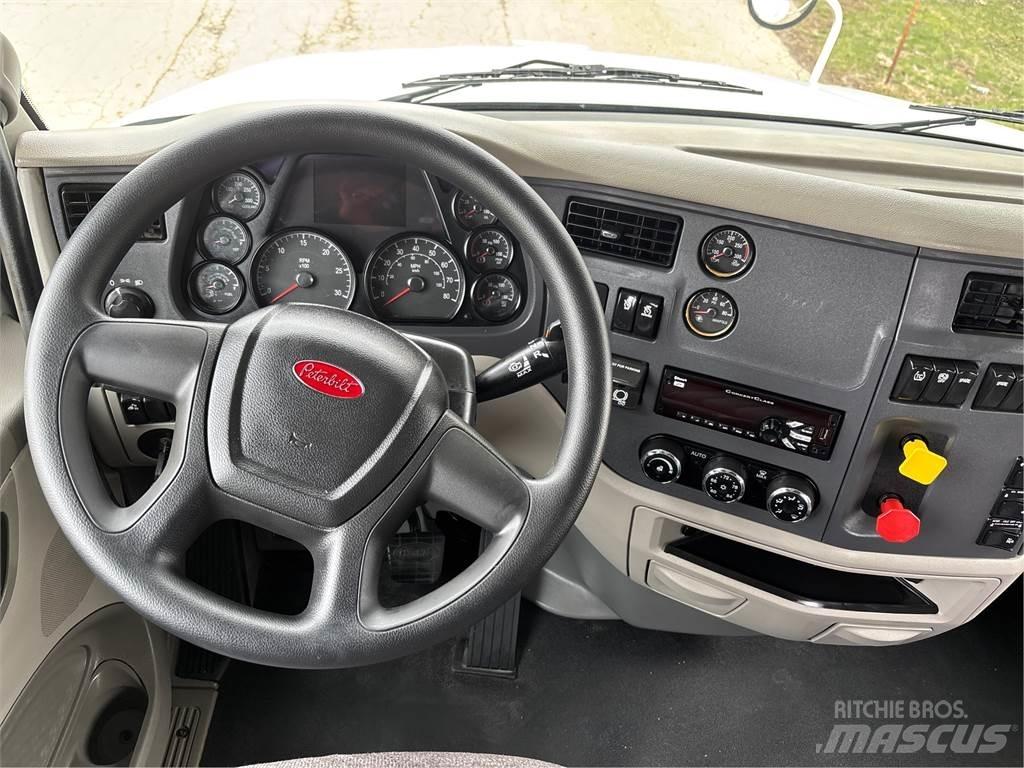 Peterbilt 579 Prime Movers