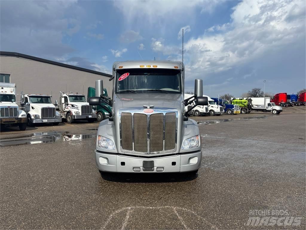 Peterbilt 579 Prime Movers