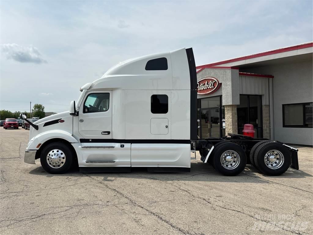 Peterbilt 579 Prime Movers