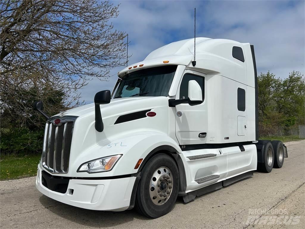 Peterbilt 579 Prime Movers