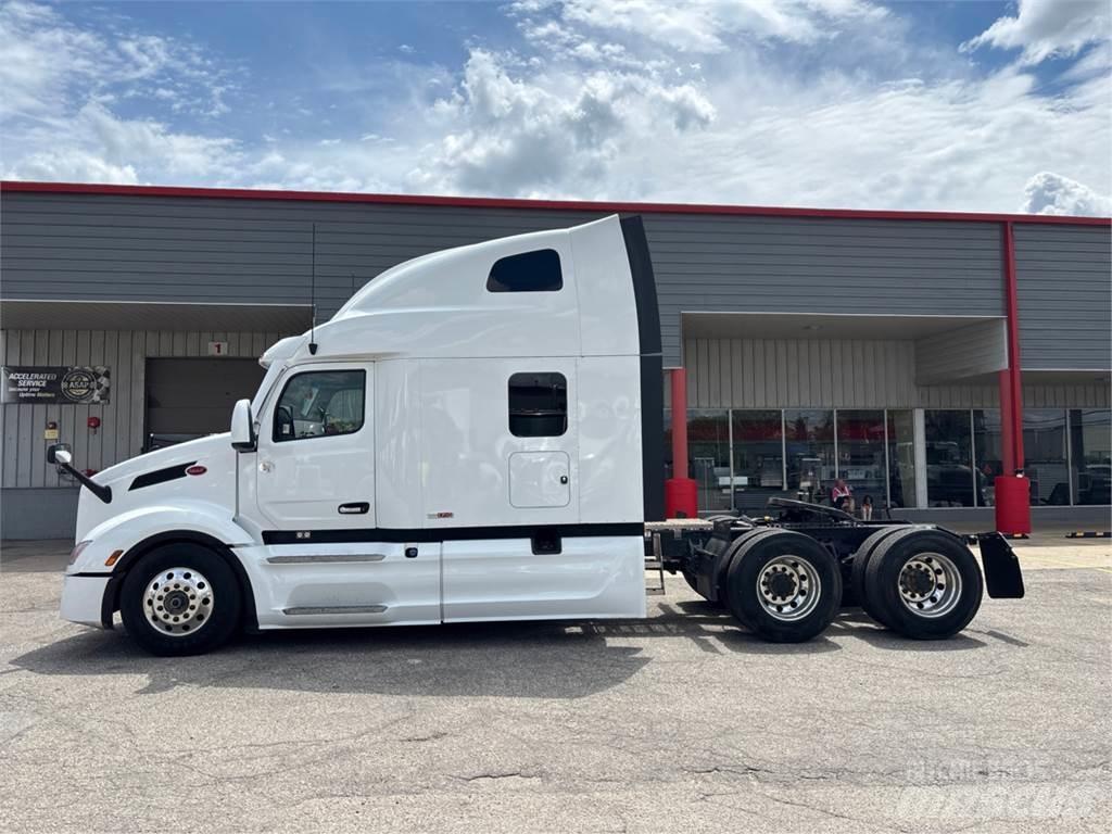 Peterbilt 579 Prime Movers