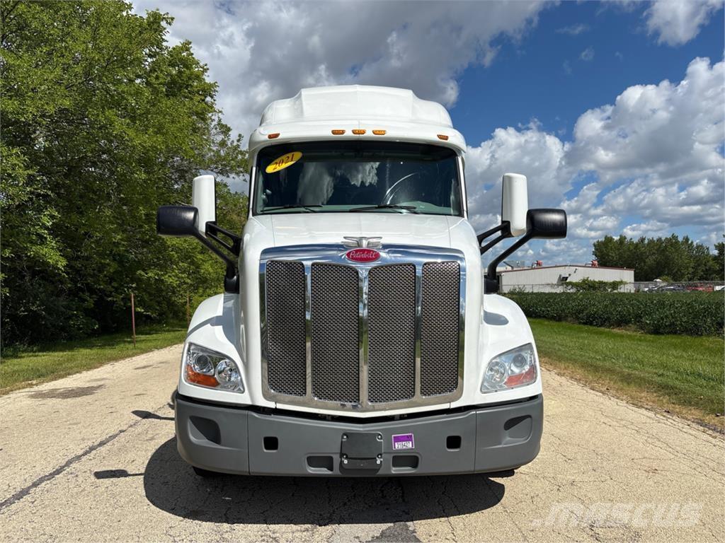 Peterbilt 579 Prime Movers