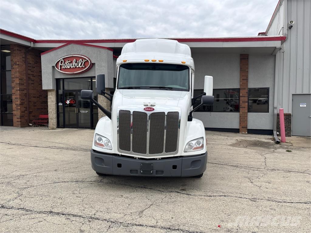 Peterbilt 579 Prime Movers