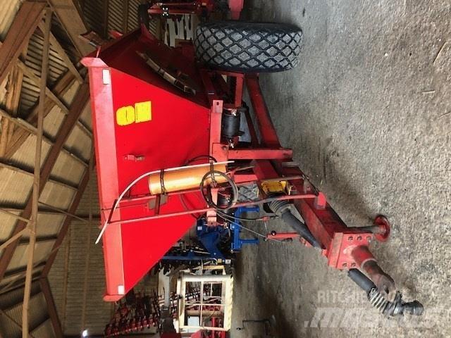 - - - B6 bugseret Mineral spreaders