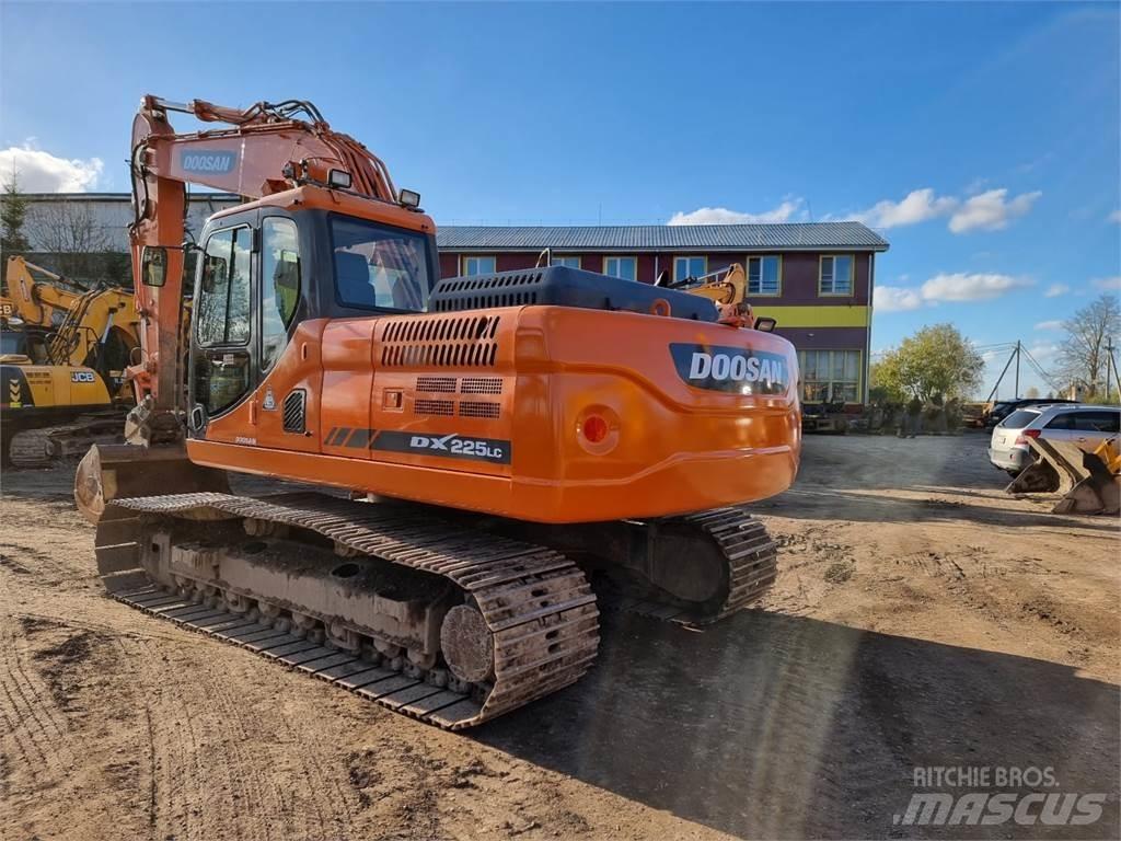 Doosan DX 225LC-3 Crawler excavators