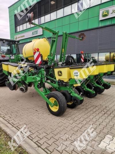 John Deere 1765NT Combination drills