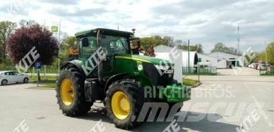 John Deere 7200R Tractors