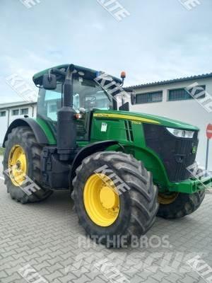 John Deere 7250R Tractors