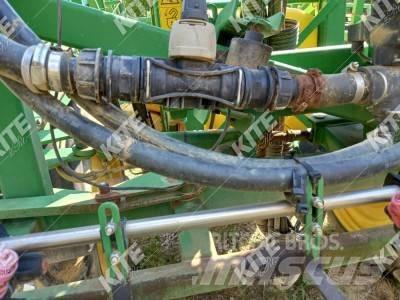 John Deere 732 Trailed sprayers