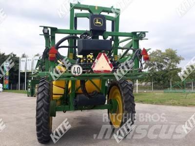 John Deere 740/21M Trailed sprayers