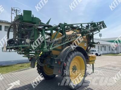 John Deere 832/18i Trailed sprayers