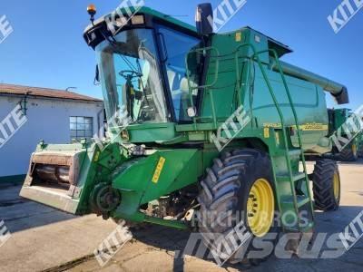John Deere 9560 WTS 2WD Combine harvesters
