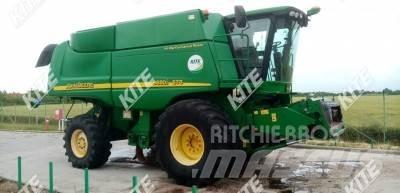 John Deere 9880i STS Combine harvesters