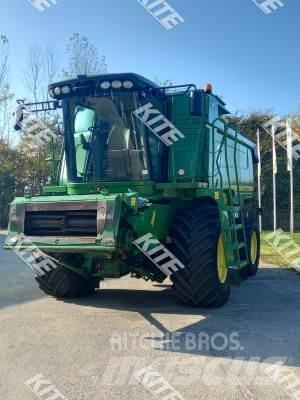 John Deere C670 2WD Combine harvesters